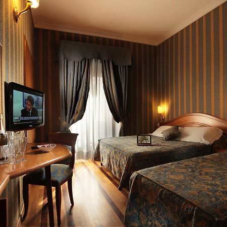 Hs 311 Hotel Rome Exterior photo